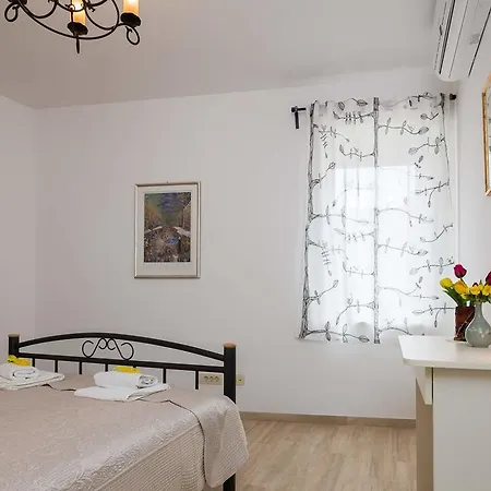 Dujam Without Terrace سبليت