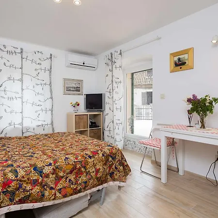 Dujam Without Terrace